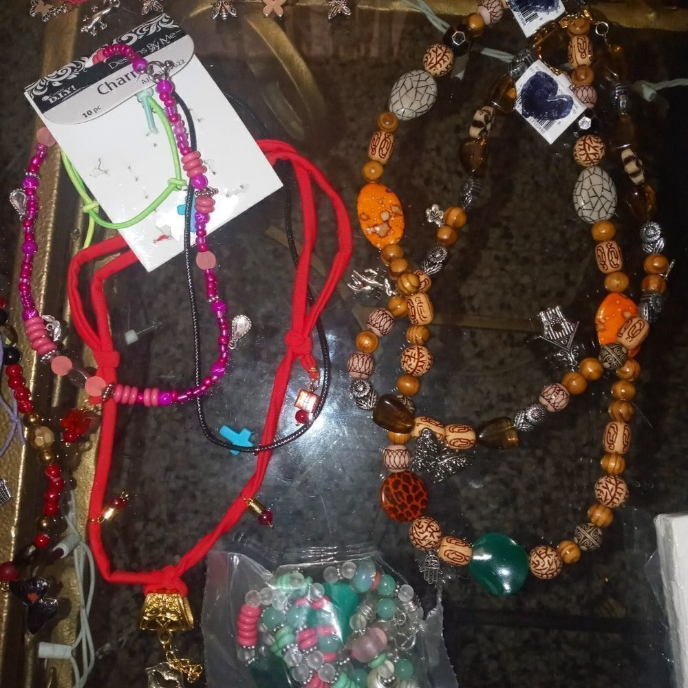Randomized jewelry lot - Picture 3 of 7